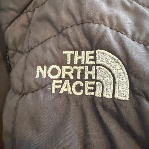 The North Face ThermoBall Jacket Women’s S | Lightweight Black Puffer F15 - Picture 2 of 10